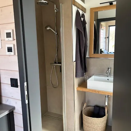 Lykke Huus Tinyhaus An Der Nordsee Mit Fasssauna Schweiburg
